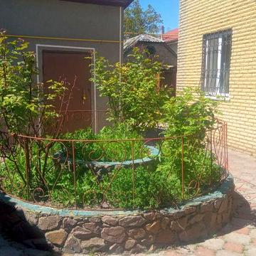 Продажа дома с.Гатное 300м жилой ,парк, лес, озеро  рядом