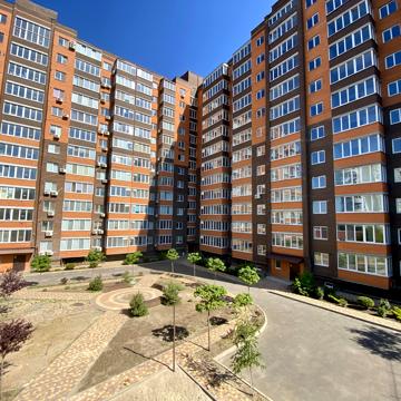 Мостобудівників вул., 18
