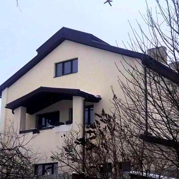 Продам дом в живописном районе п. Рай-Еленовка в 10 км. от г.Харькова