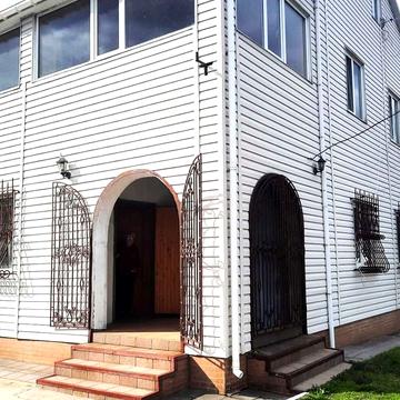 Маєток зі своїм ставком в 20 км від Черкас