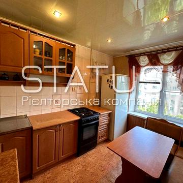 Продаж трикімнатної покращенного планування.