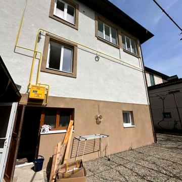 Продається напівособняк в м. Хуст на 3 квартири