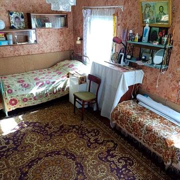 Дача в селі, без зручностей