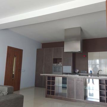 Два будинки в одному