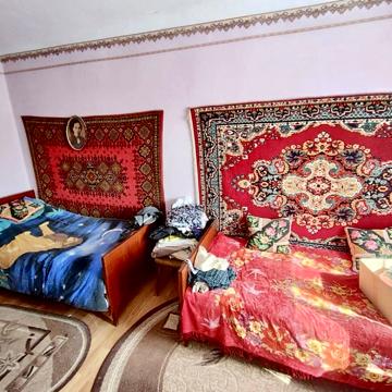 Продається 3-кімнатна квартира. Чортків