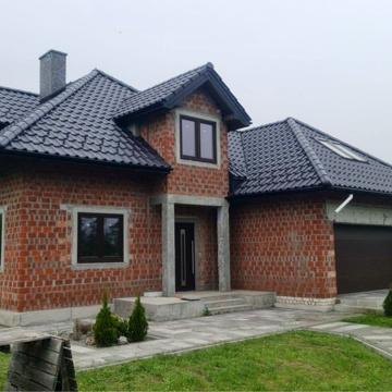 Продаж будинку у мальовничому місці.