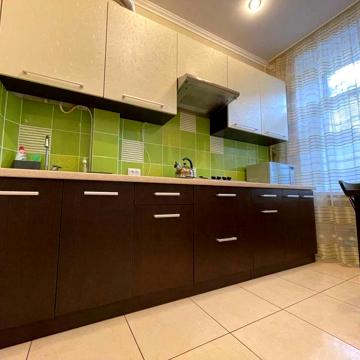 Продається дуже затишна 2кк,в самому центрі,на вул Маріупольській!