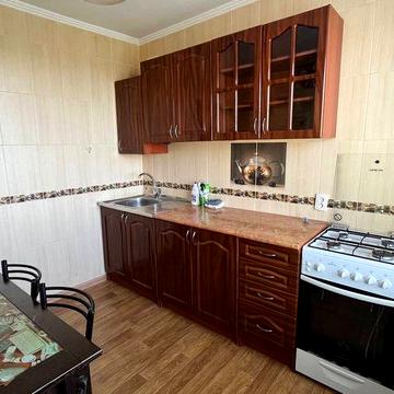 Продам двокімнатну квартиру на Харківській