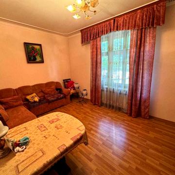 ПРОДАЖ котеджу вул. Мельника (бл. центр міста, поруч парк)