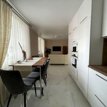 Продаж 3 кімнатної квартири, проспект Злуки