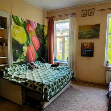 Івана Верхратського вул., 6