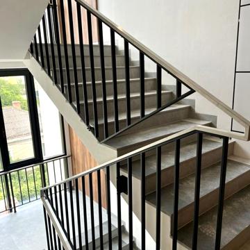 Продаж панорамної квартири біля озера