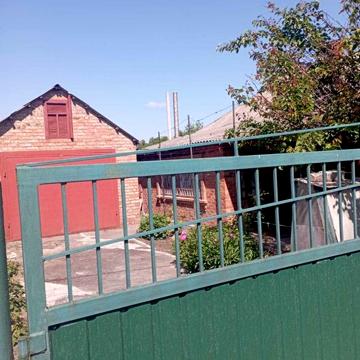 Продається будинок в районі третьої  школи вул. Уріцкого.