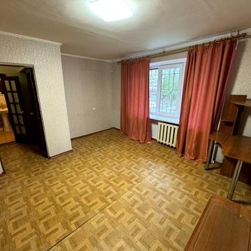 Квартира 1-но кімнатна на Олега Ольжича 3г