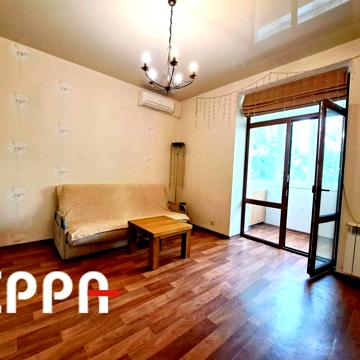 Продаж 2-кімнатної квартири пл. Маяковського