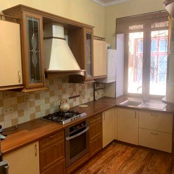 Продам 3 кімнатну на Пушкінський з ремонтом