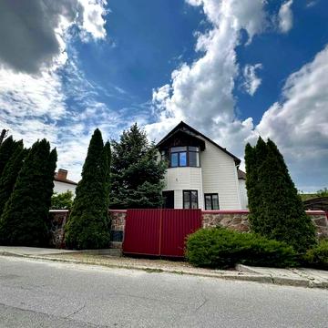 Продається ексклюзивний будинок,335 кв.м