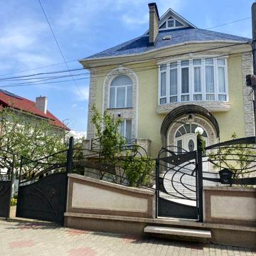 Продам елітний будинок