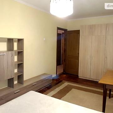 Довгострокова оренда 3к Квартира Валентинівська вулиця