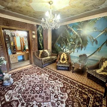 Продаю от хозяина Трехкомнатную квартиру чешка Соляные