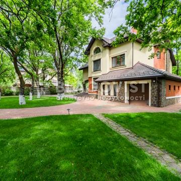 Без комісії Продаж цегляного будинку 367м2 Романків 30 соток Лісова
