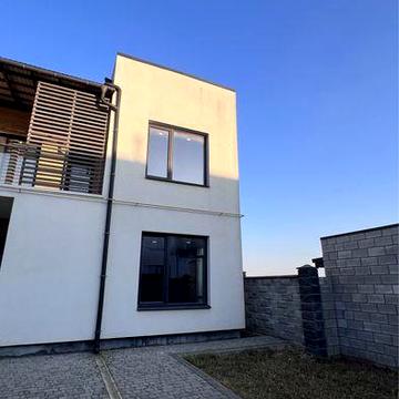 Продається котедж на Щасливому