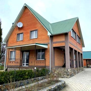 Продам классный 3х этажный дом Сурско-Литовское Днепр (с ремонтом)