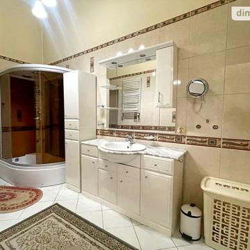 Довгострокова оренда 4к Квартира Гнатюка Академіка вулиця
