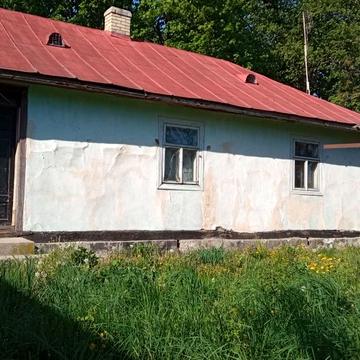 Продам деревяний будинок поблизу  м.Горохів!