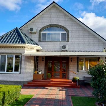 Продам елітний будинок з VIP обстановкою в центрі міста