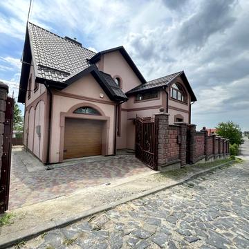 Продам якісний будинок з каміном, лазнею та альтанкою