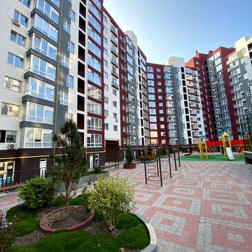 Дві кімнати  в центрі,продам в новобуд 2-кімн квартира Княгинин