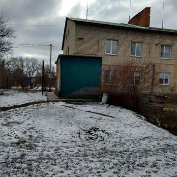 Продається 3-кімнатна квартира, 1-й поверх двоповерхового будинку