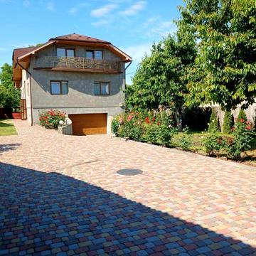 Продам будинок в центрі Мукачева