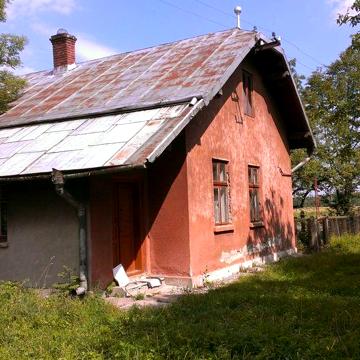 Будинок неподалік Коломиї.
