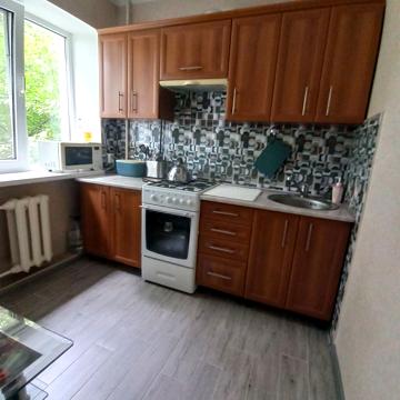 Продам 1-ю квартиру ул. Нижнеднепровская