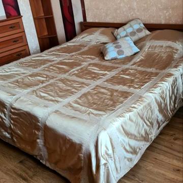 Трехкомнатная крупногабаритная квартира возле Порт Сити