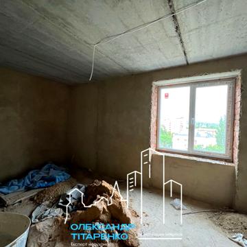 Продам двокімнатну в Центрі!