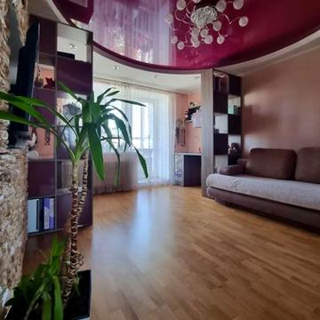 Продаж 2к квартири 64 кв. м на вул. Карпенка