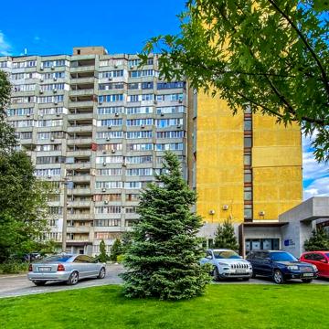 Сонячна вул. (Маршала Малиновського), 60