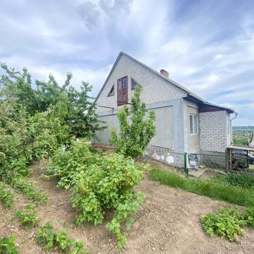 Продам будинок в смт. Чорнухи пров. Першотравневий.