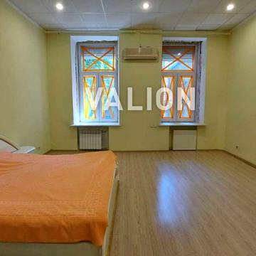 Продам квартиру 97 кв.м. Центр, вул. Чикаленка (Пушкінська)  під офіс