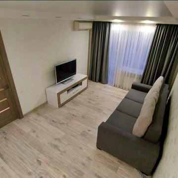 Продам двокімнатну квартиру з ремонтом та АО