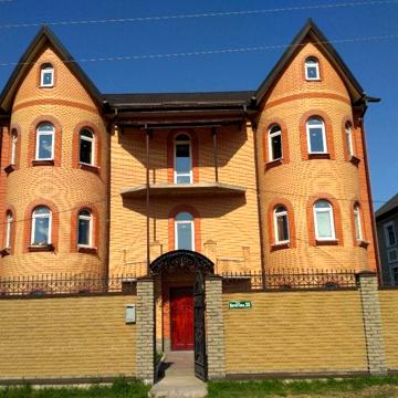 ПРОДАЖ 4-поверхового будинку, 462,5 кв.м., с. Гатне, Берегова,35