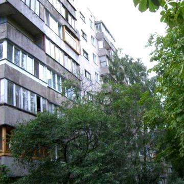 Ул.Виговского 24-А/быв.Гречко/ .2разд кв-ра.с торцевым балконом..