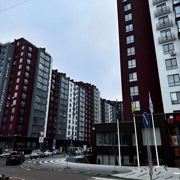 Однокімнатна, центр продам квартиру ЖР"Княгинин", поруч ратуша та парк