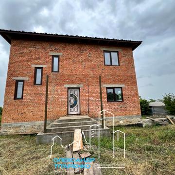 Продам новий будинок зі всіма комунікаціями та крутим наповненням!!