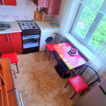 Продам 2к.кв на Космосе, ул. Парамонова