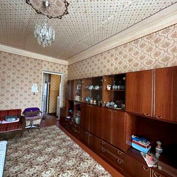 Продам 2-х кімнатну квартиру на вул. Незалежності (Титова), 2.