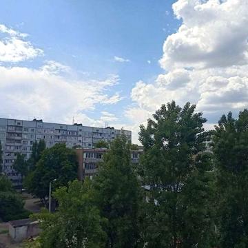 Квартира гостиного типа с санузлом, метро Индустриальная 15 минут